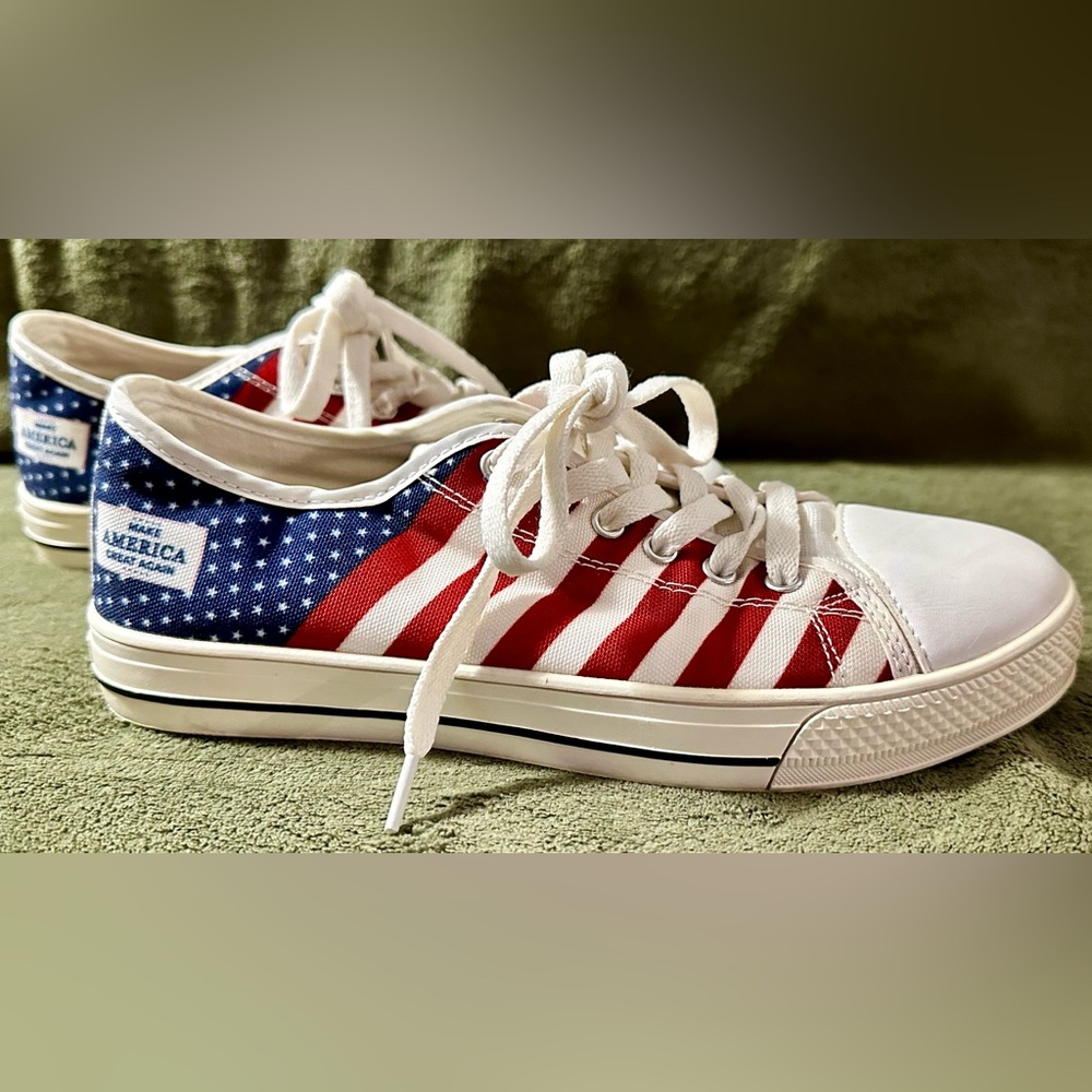 TrumpTrendz Womens US MAGA Flag LowTopz - size 7W 5M 38EU (per the shoes)